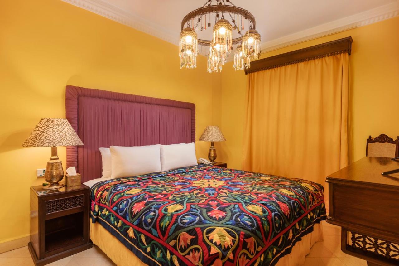 Deluxe King Suite
