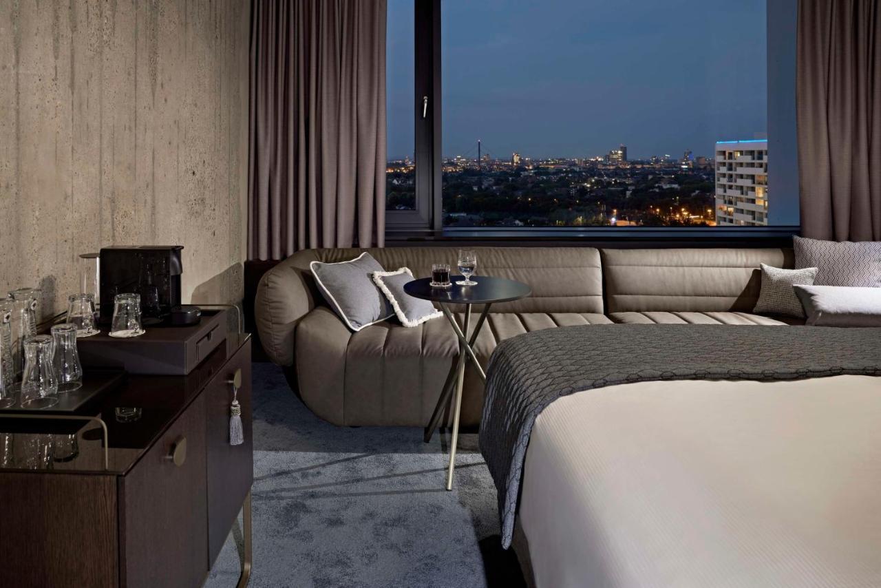 Premium King Room