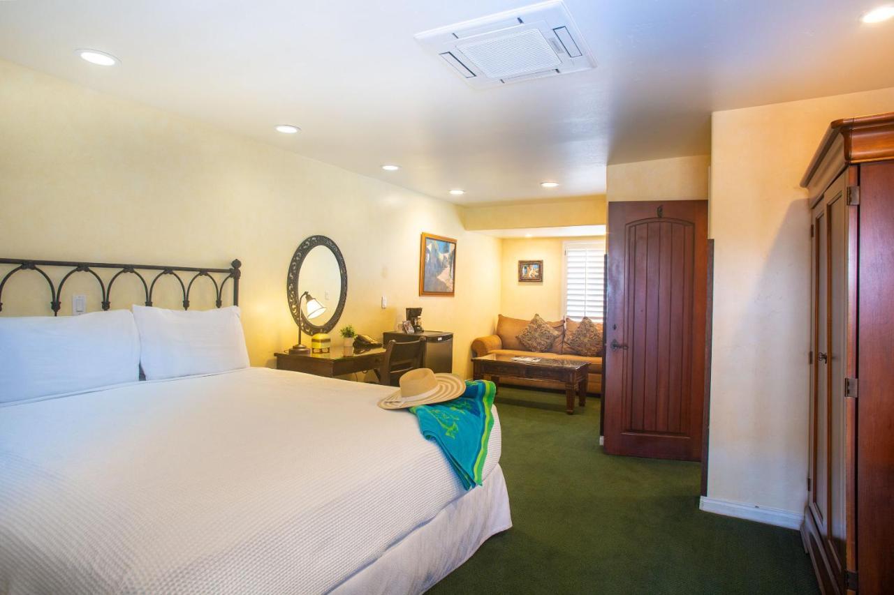 Superior King Room,1415638962:JPEG