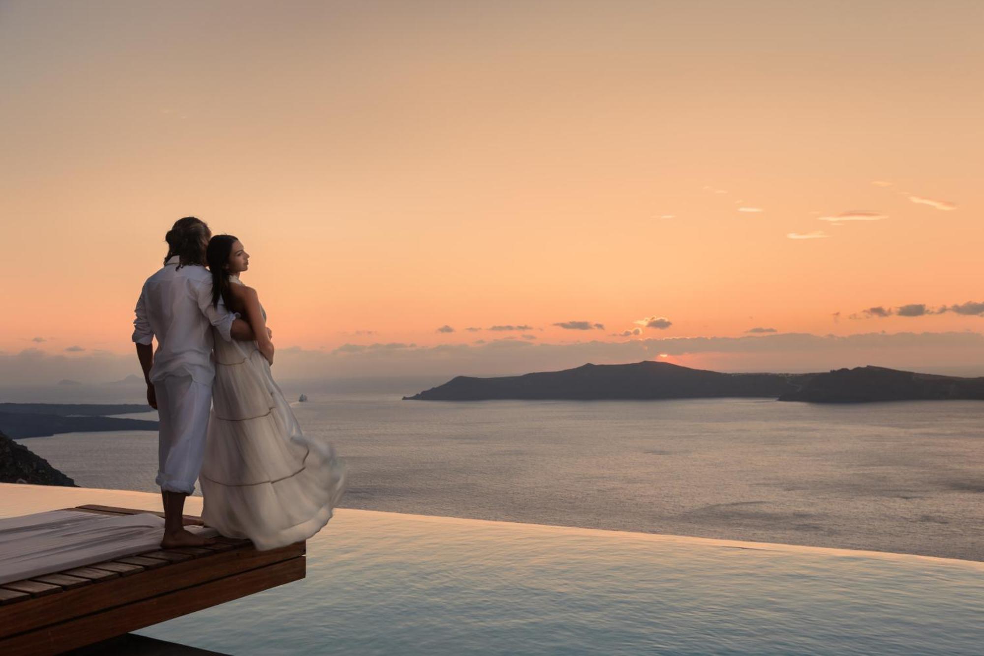 Suite con Piscina a Sfioro e Vista Caldera