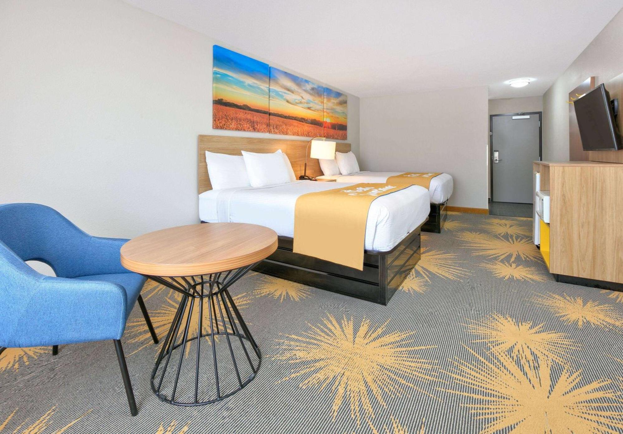 Queen Room with Two Queen Beds - Non-Smoking