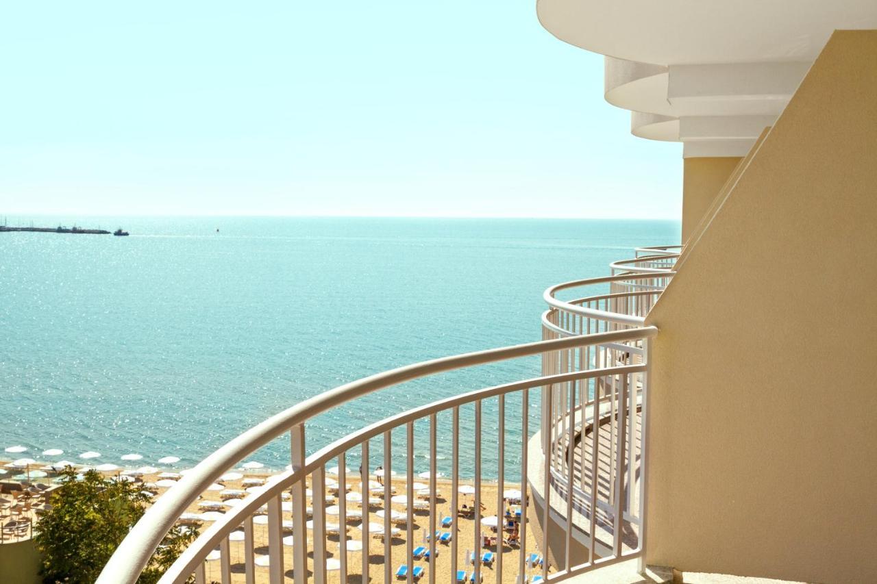 Twin Room with Balcony and side Sea View