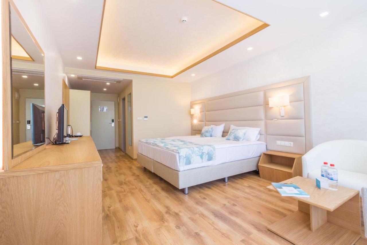 Twin Room with Balcony