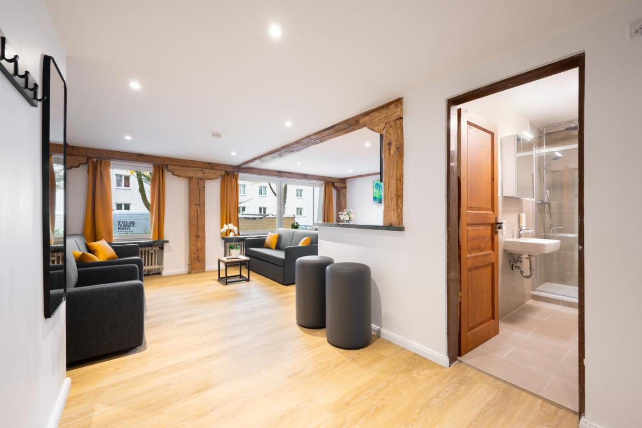 Two-Bedroom Apartment,1493079565:JPEG