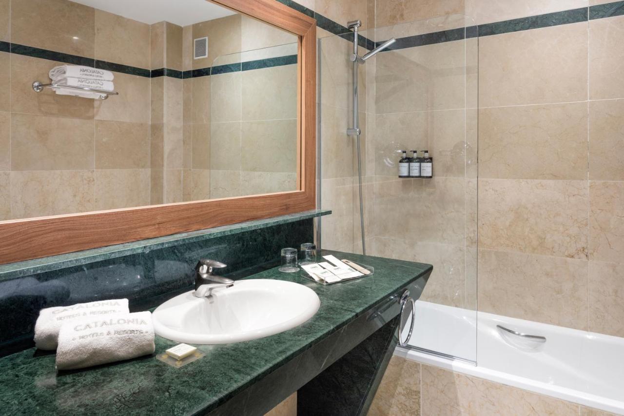 Quarto Familiar (2 Adultos + 2 Crianças)