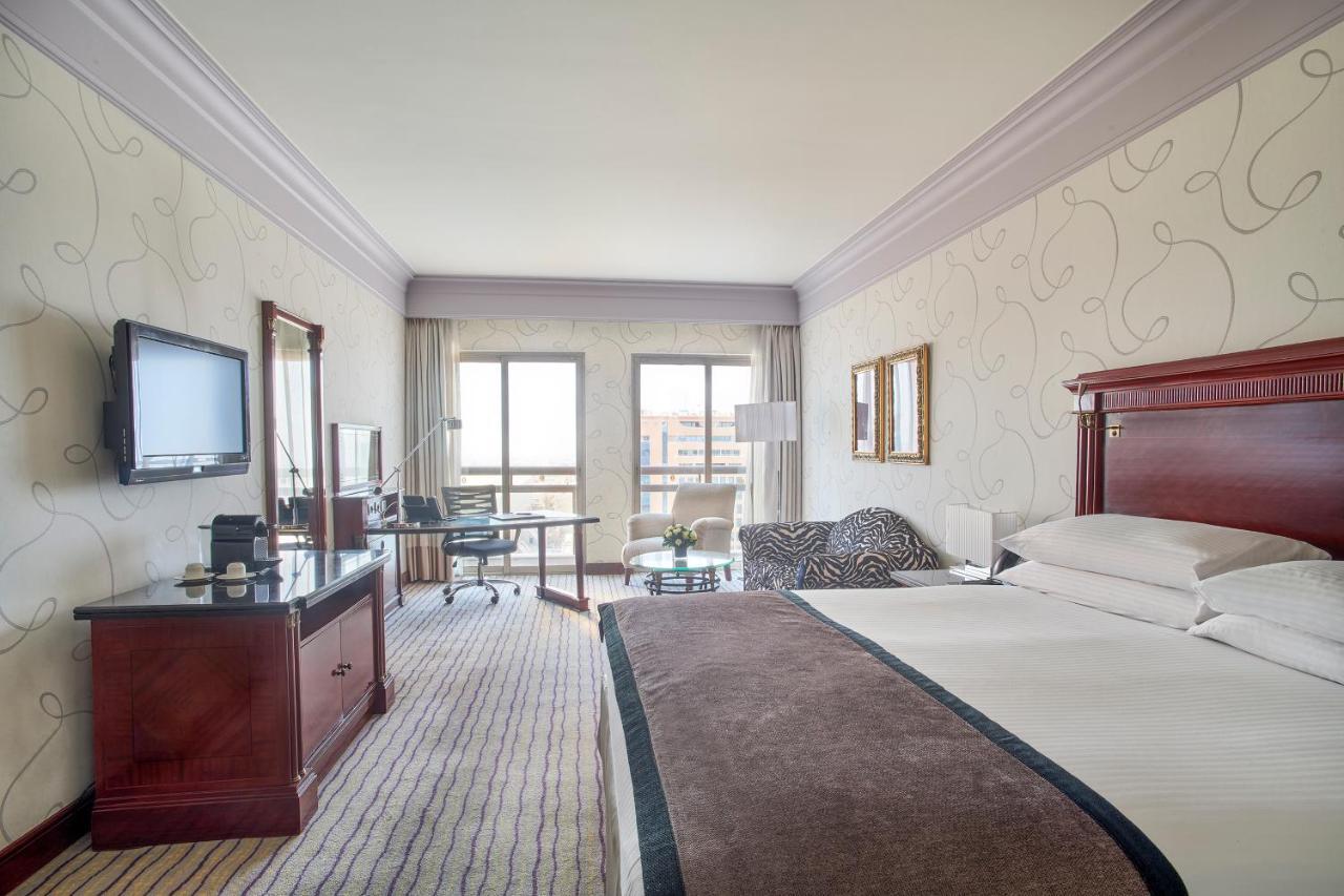 Premium King Room - Club Lounge Access
