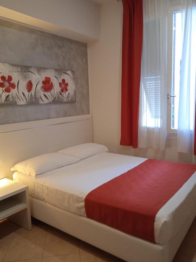 Camera Singola con Vista Giardino