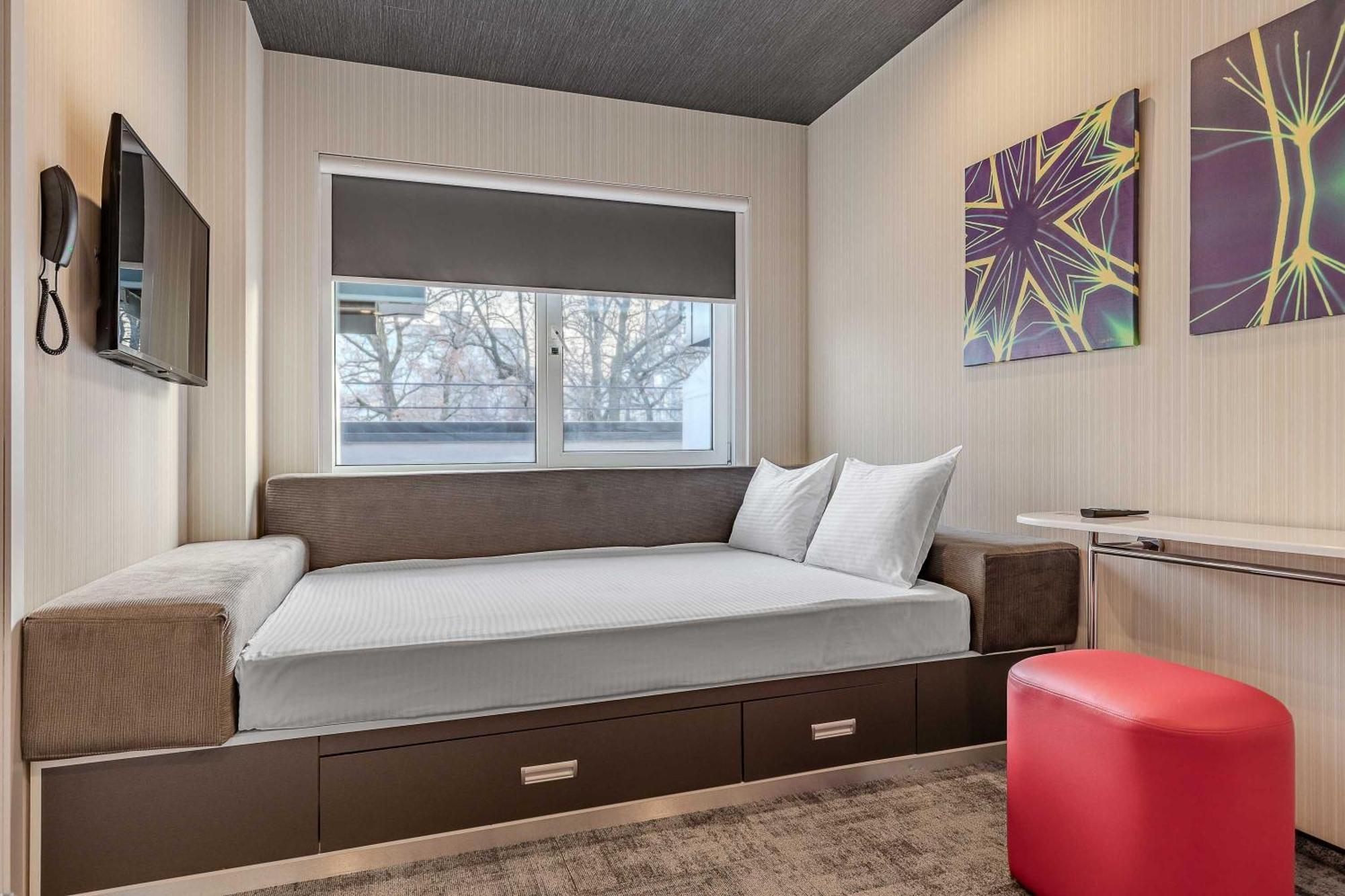 Deluxe Double Room with Shower