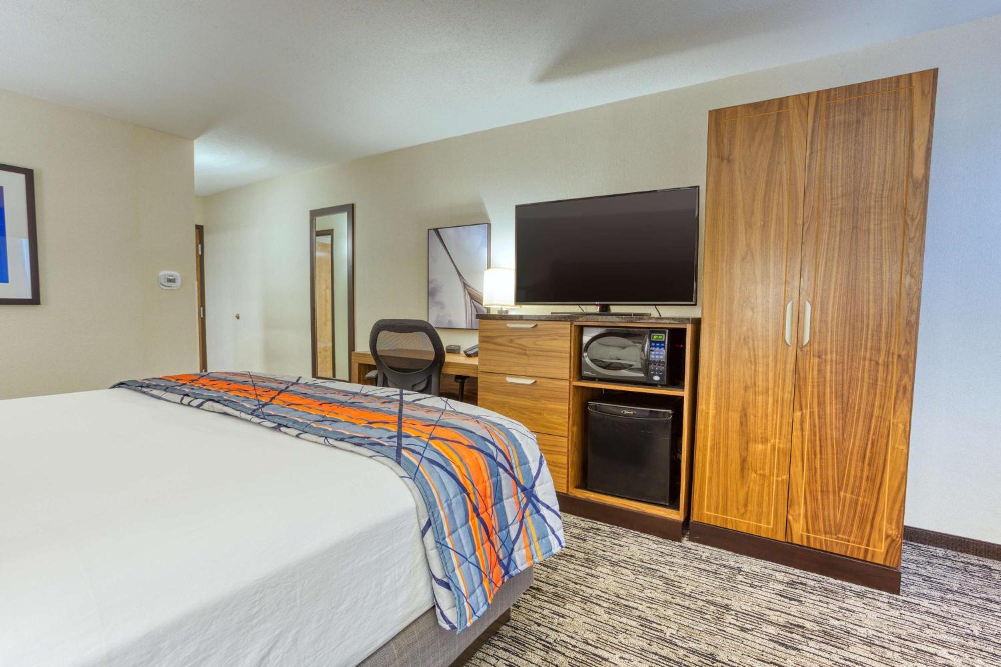 Deluxe King Room