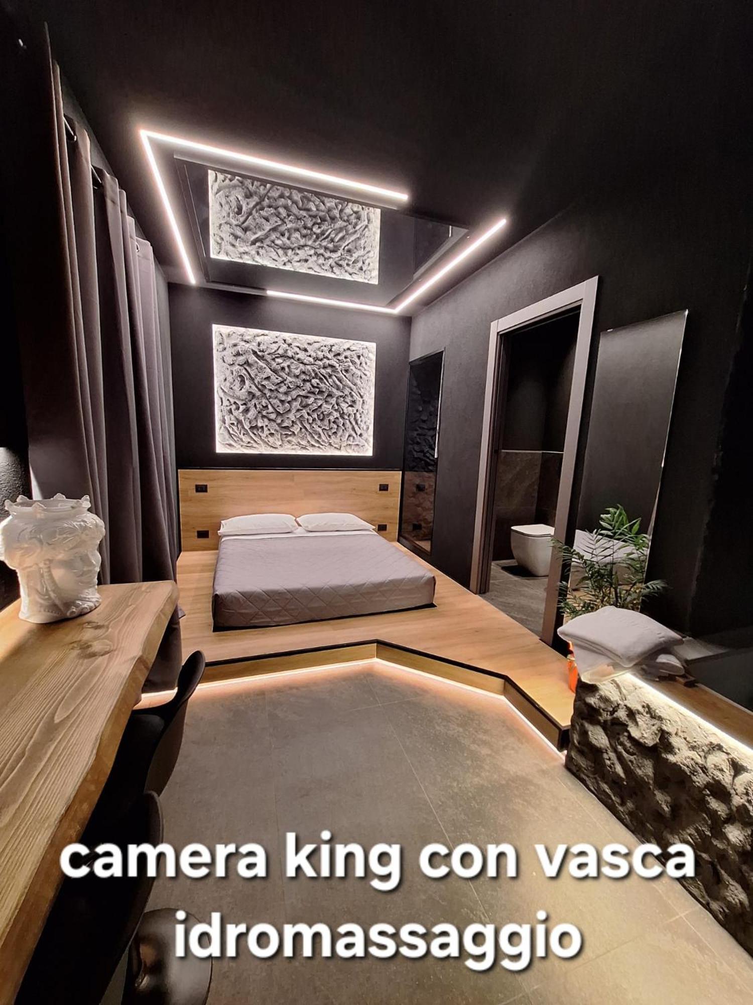 King Room with Spa Bath,1503915697:JPEG