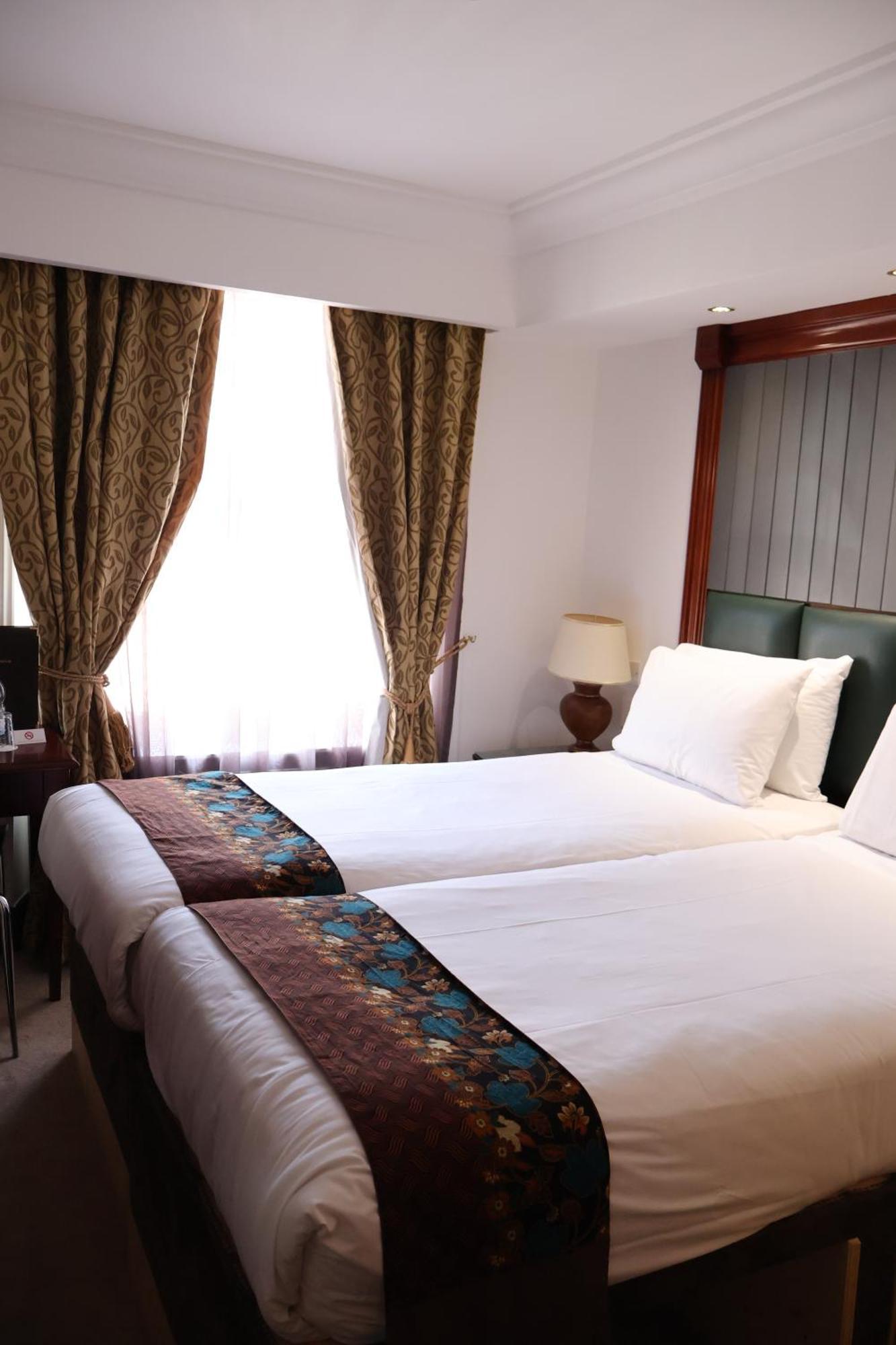 Deluxe Tweepersoonskamer met 2 Aparte Bedden