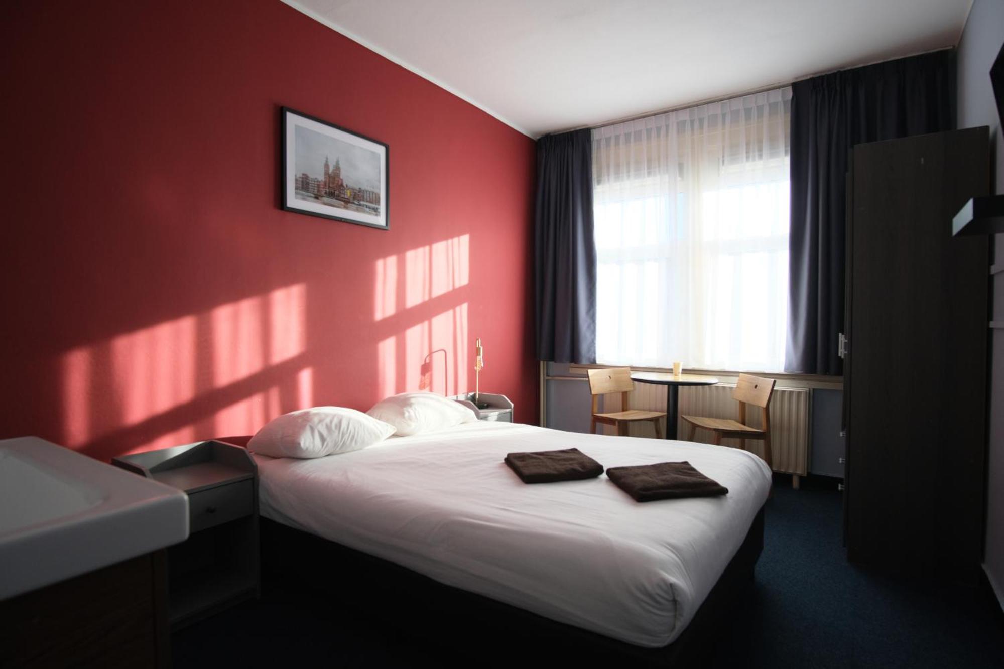 Chambre Double avec Salle de Bains Commune