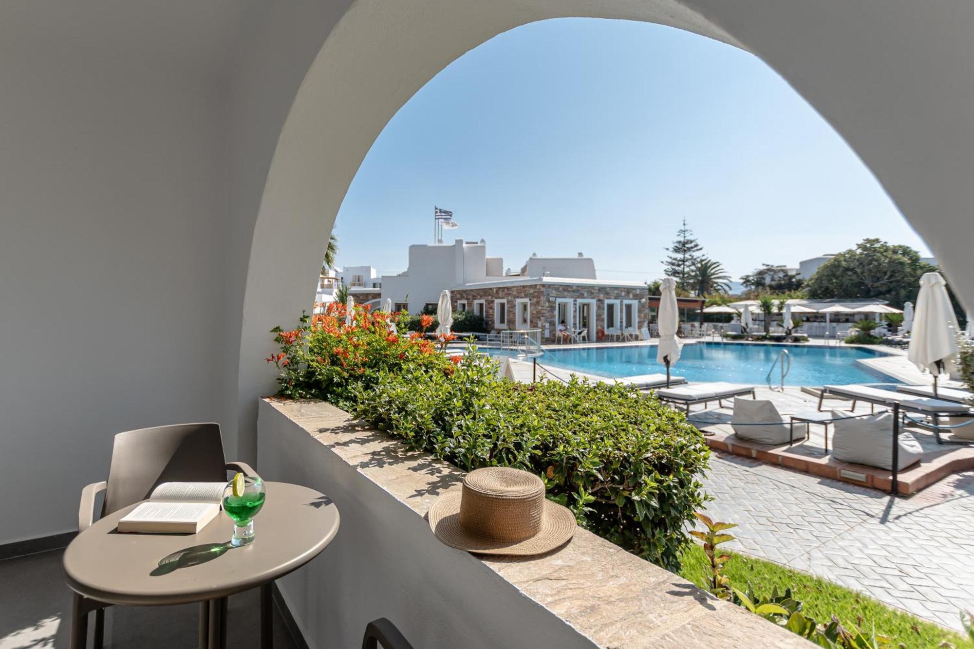 Comfort Room Pool or Sea view