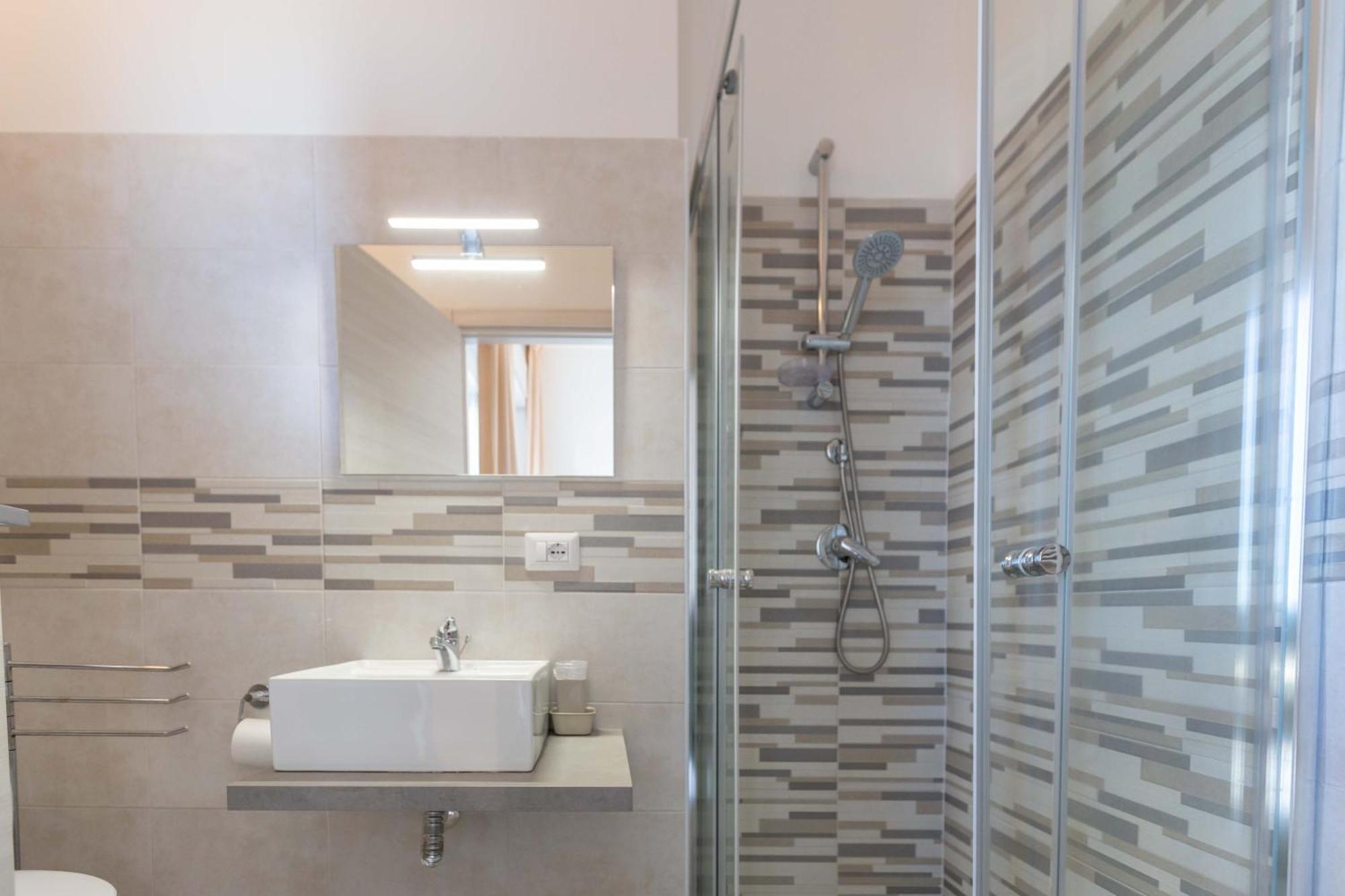 Triple Room,1541417974:JPEG