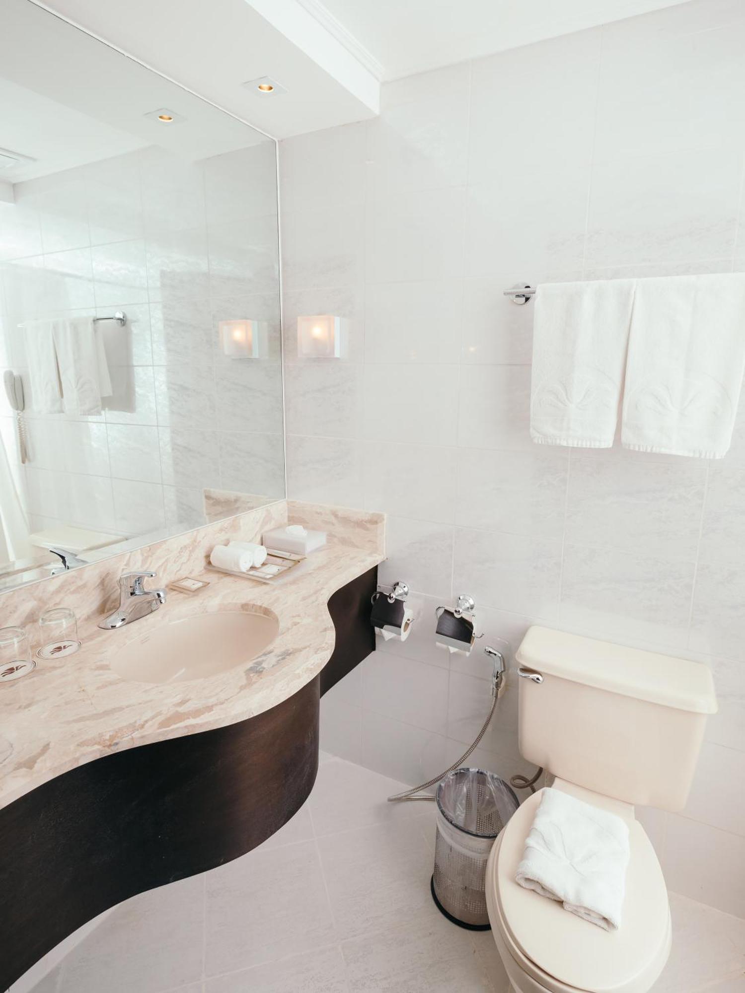 Executive Queen Room
