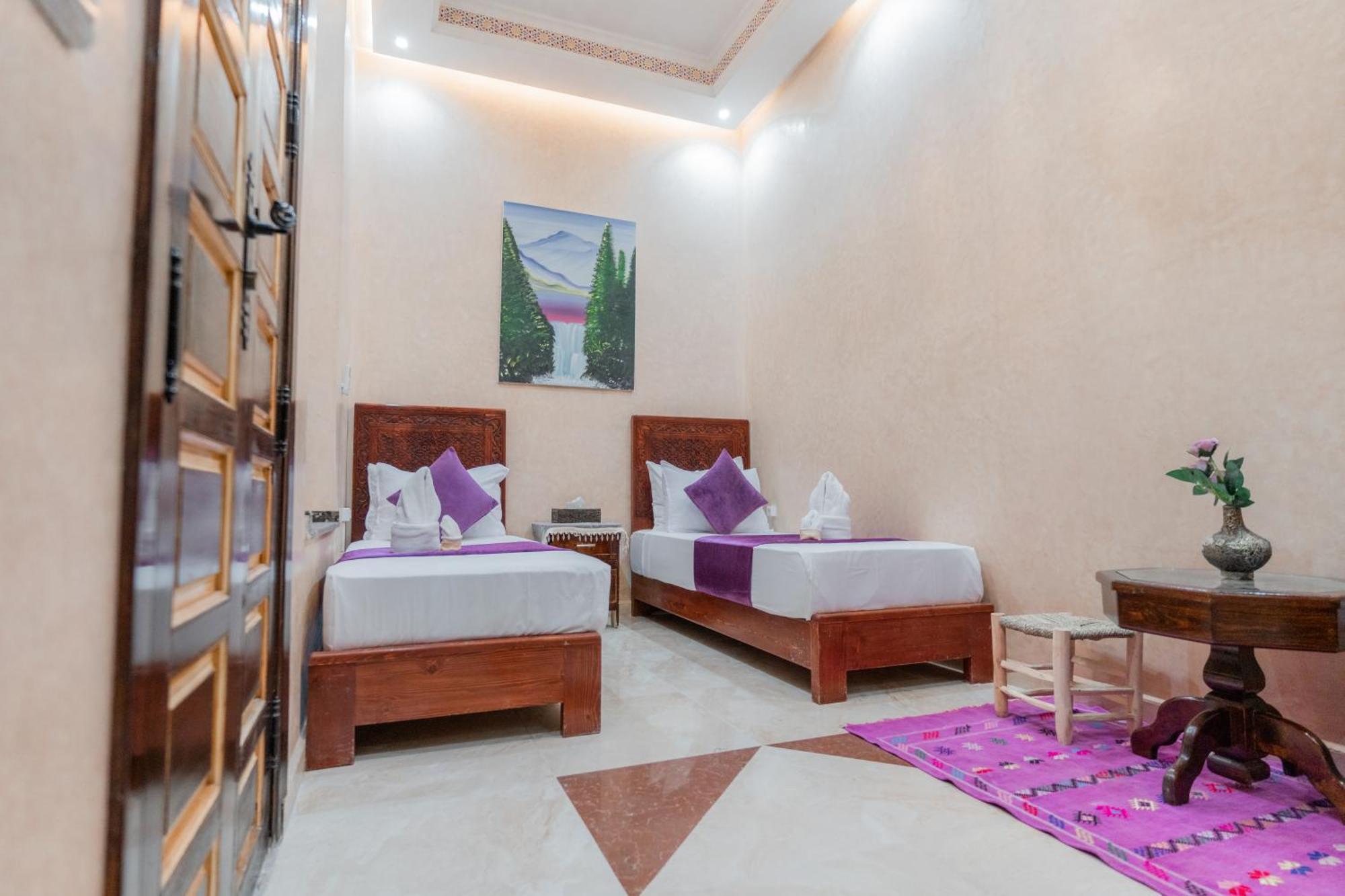 Standard Twin Room