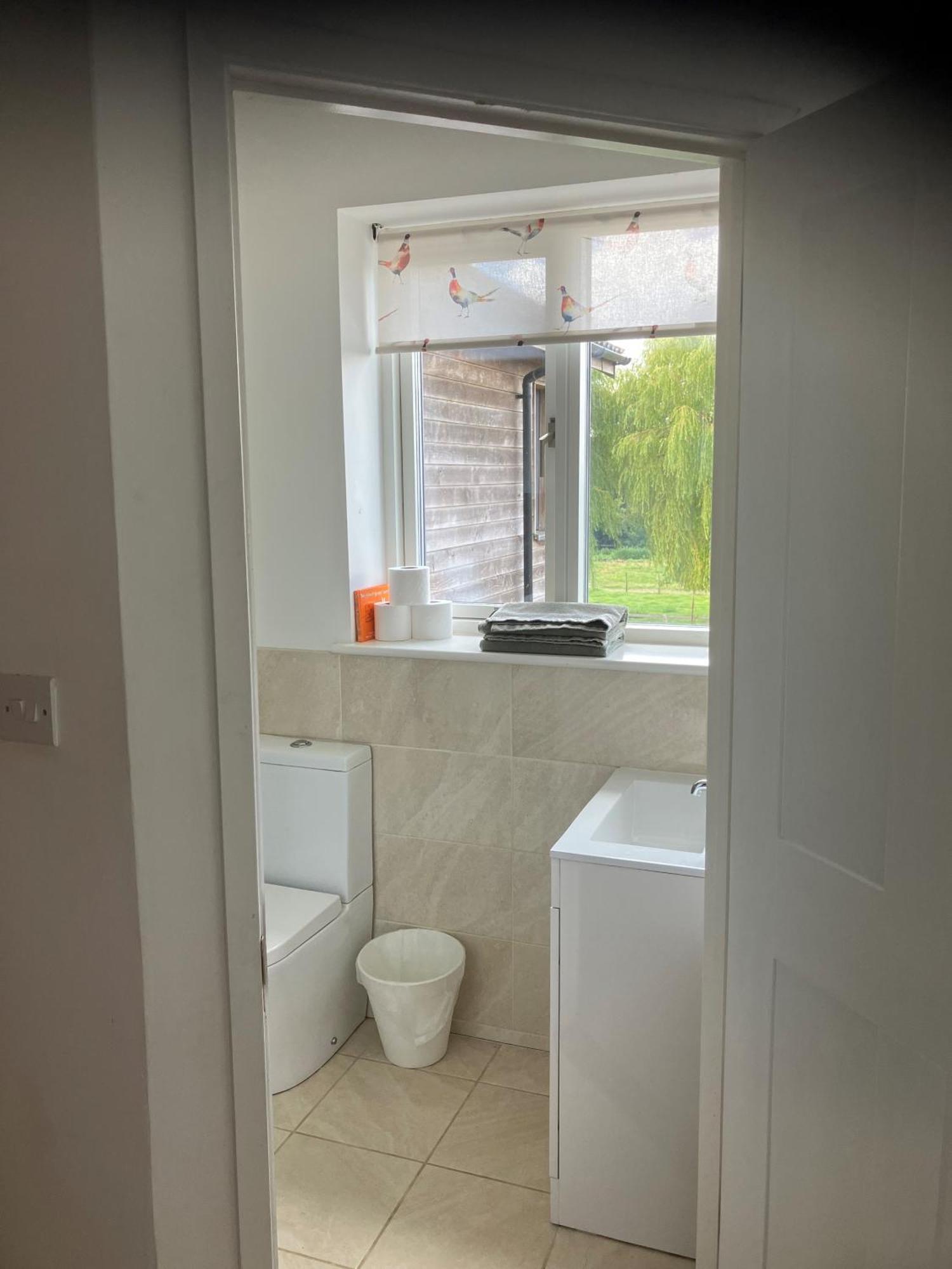 Twin Room with Shower