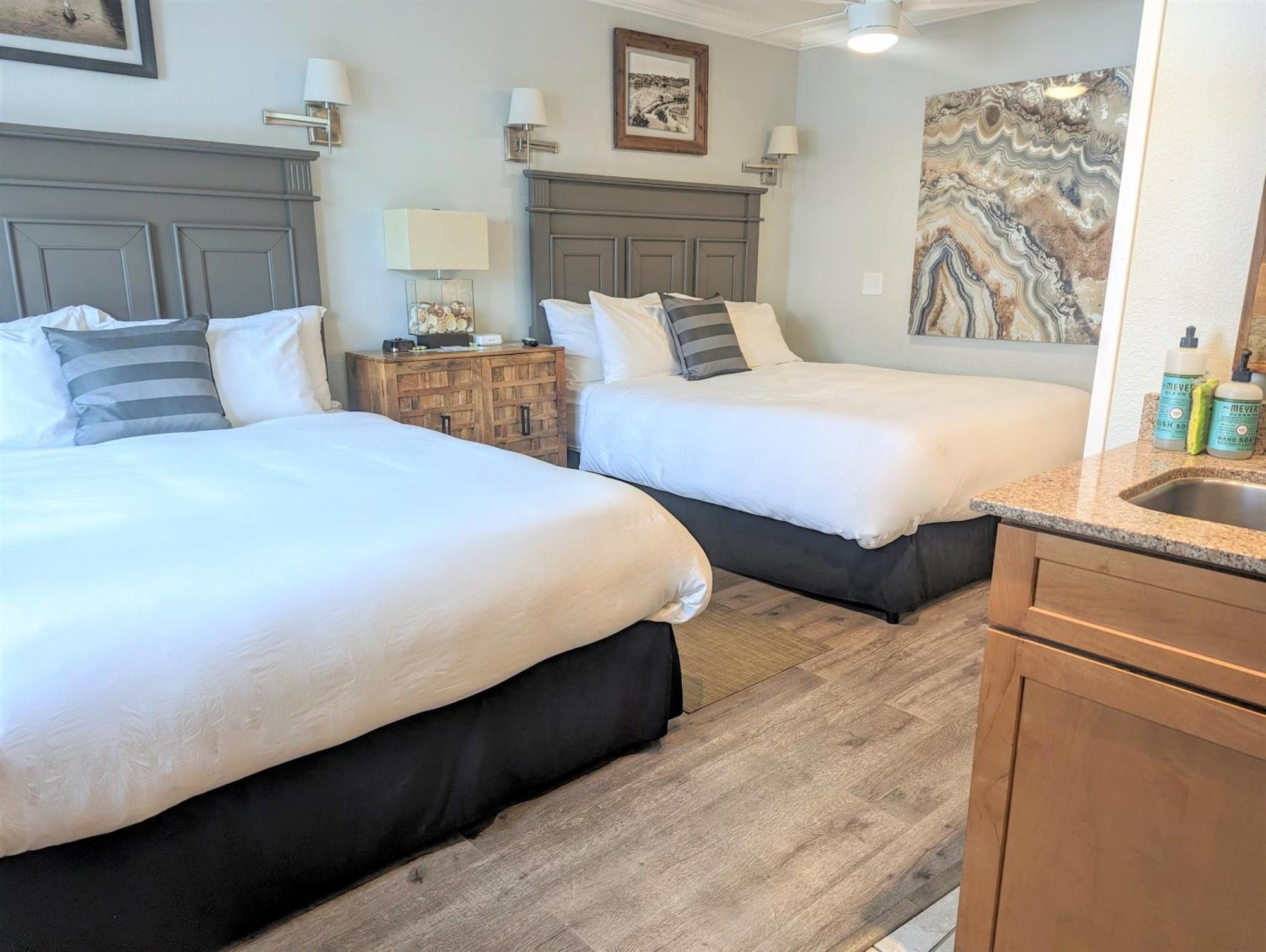Superior Queen Room,1556023744:JPEG