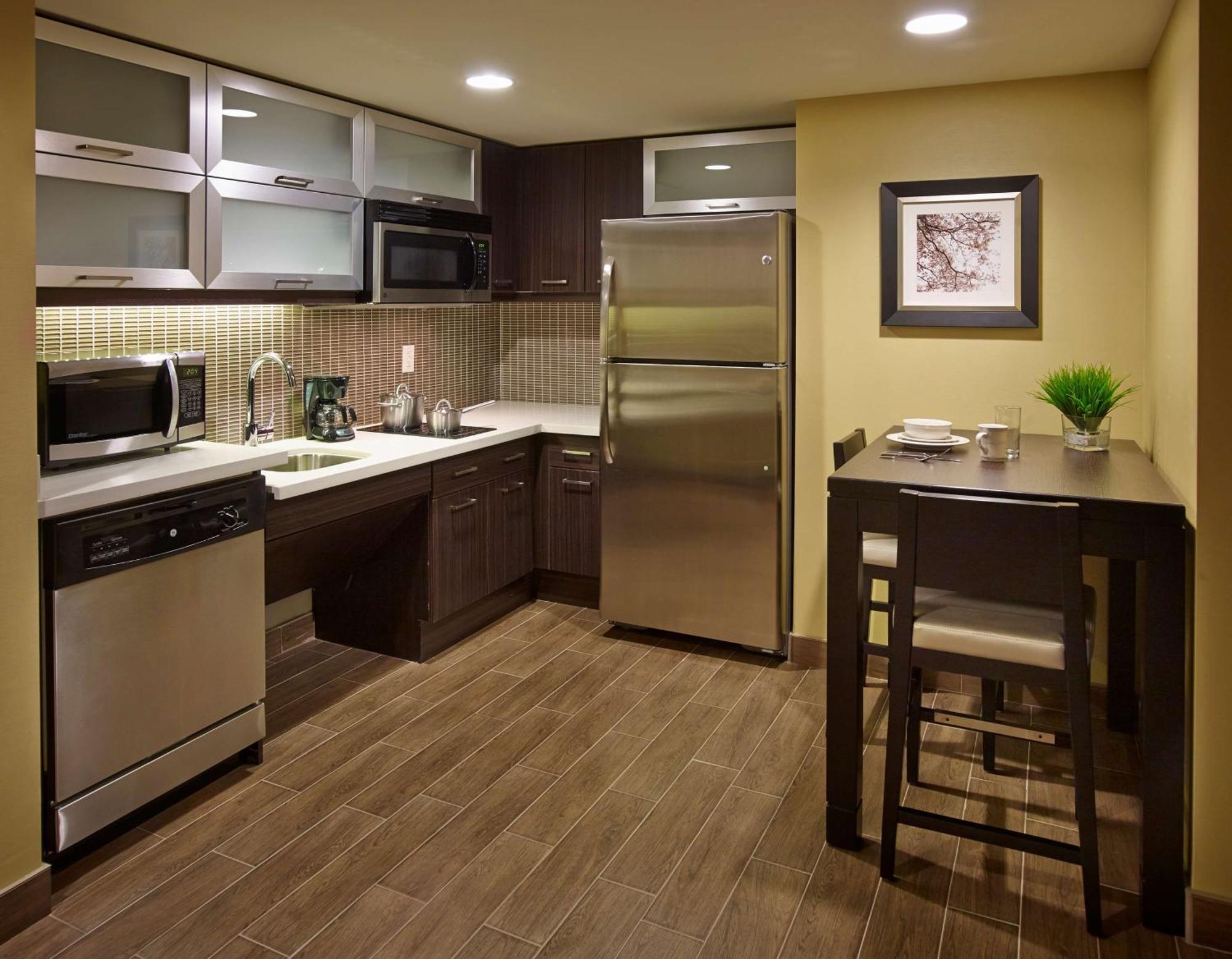 King Suite - Hearing Access/Non-Smoking