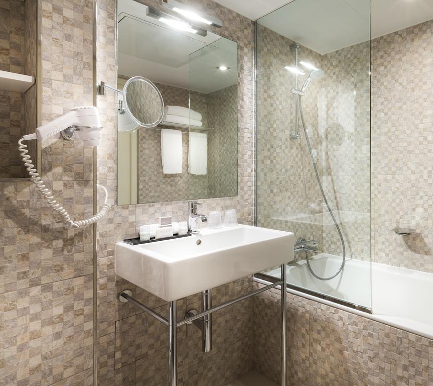 Quarto Superior com Cama de Casal ou 2 de Solteiro