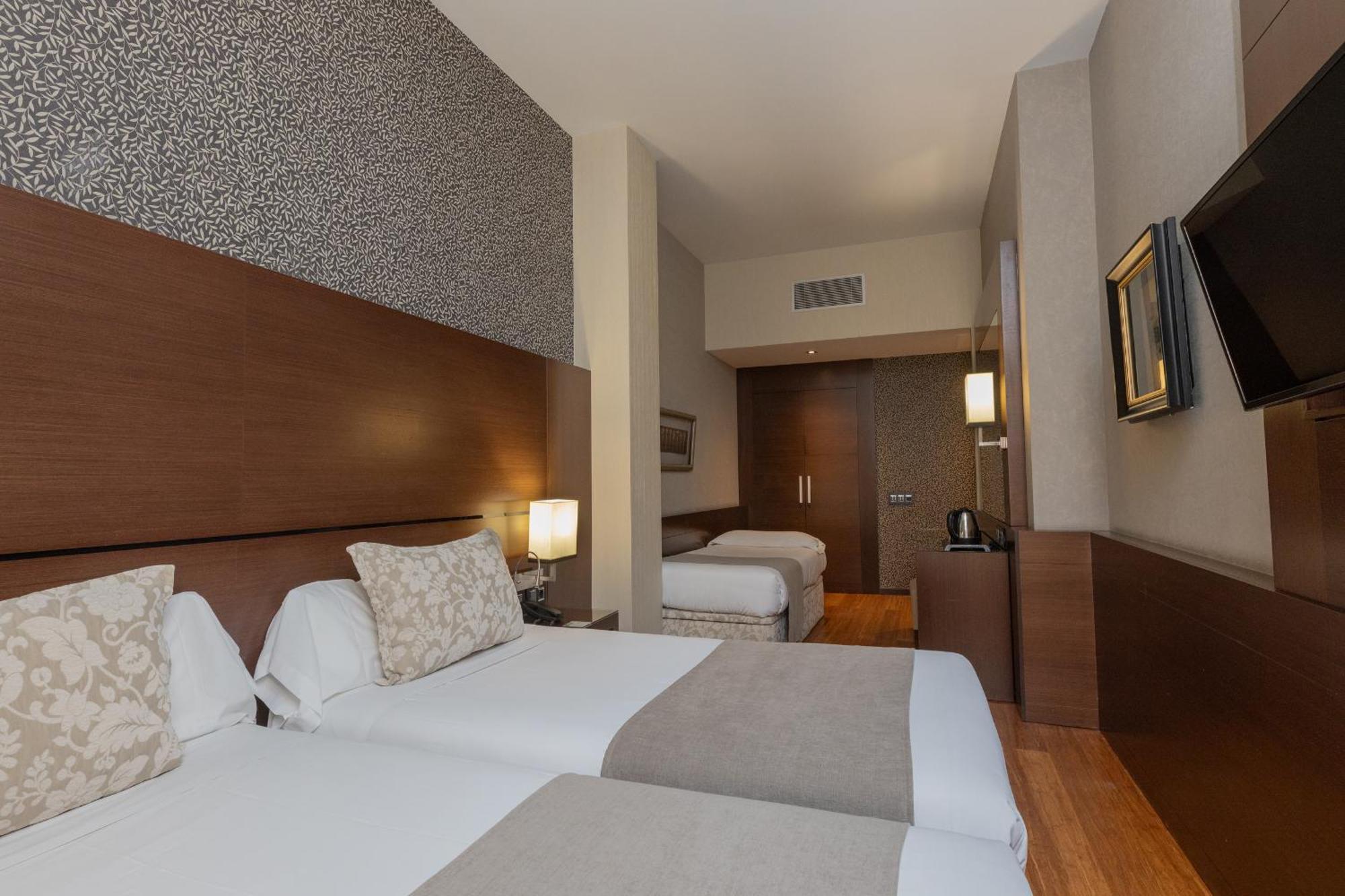 Chambre Lits Jumeaux avec Lit d’Appoint