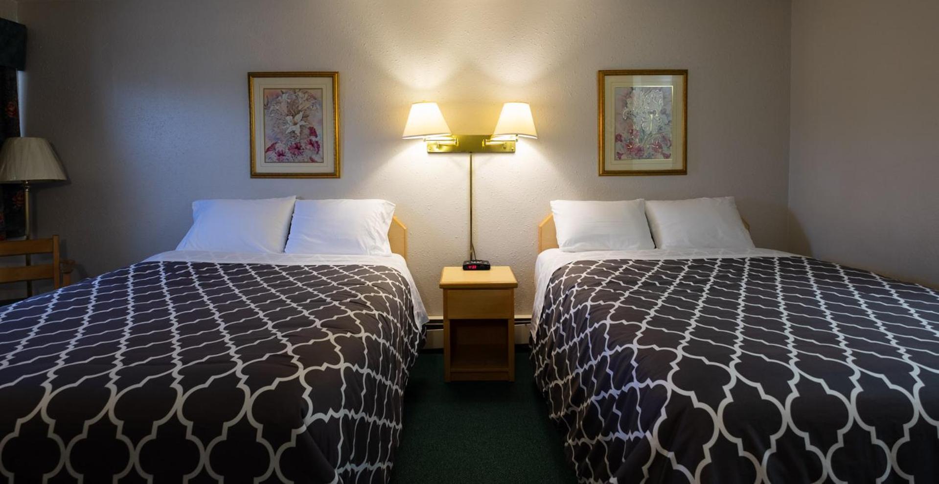 Standard Queen Room with Two Queen Beds