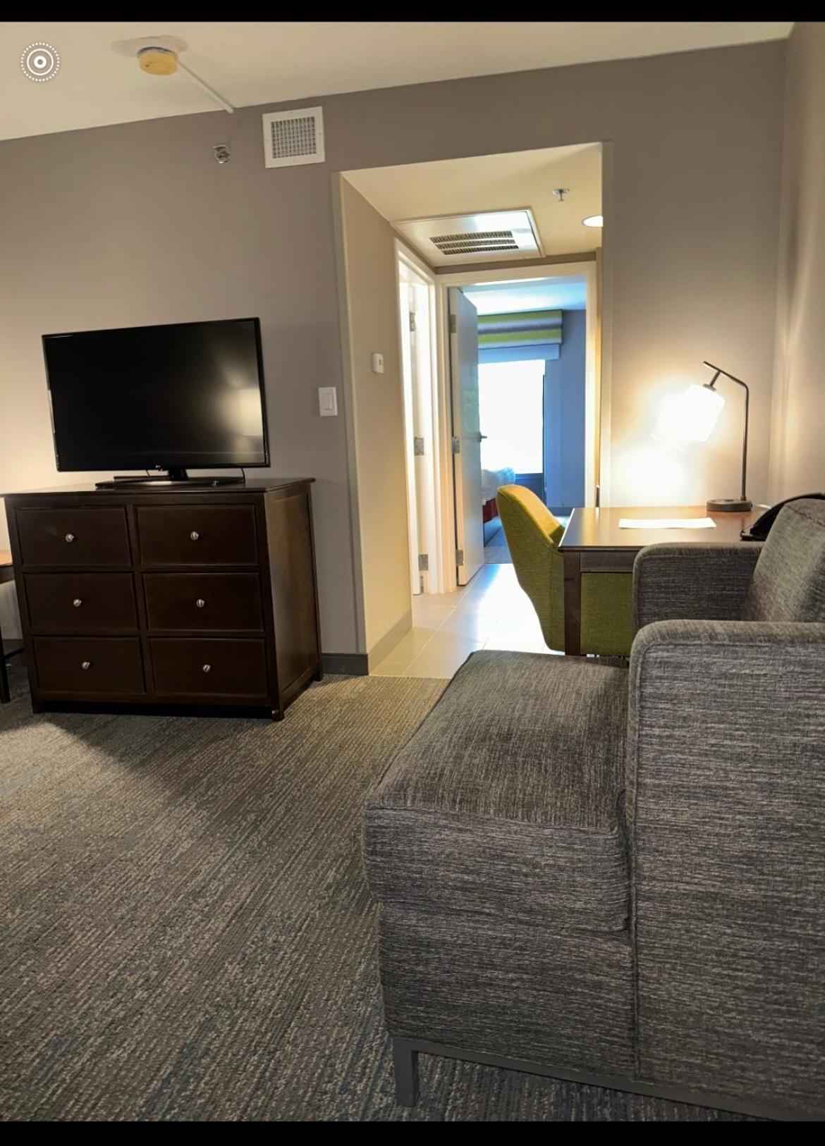 One-Bedroom King Suite - Non-Smoking