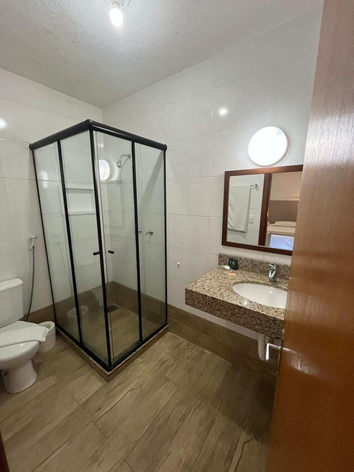 Quarto Triplo Básico