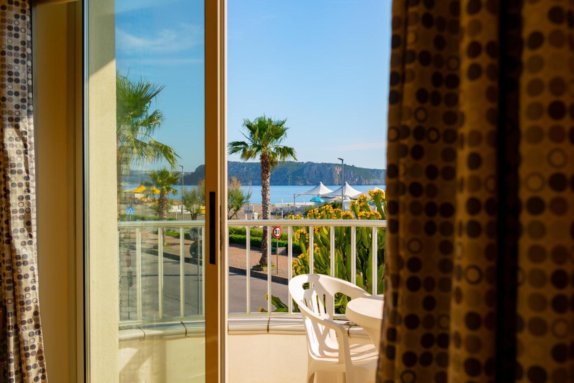 Deluxe Double Room with Sea View,1600563136:JPEG