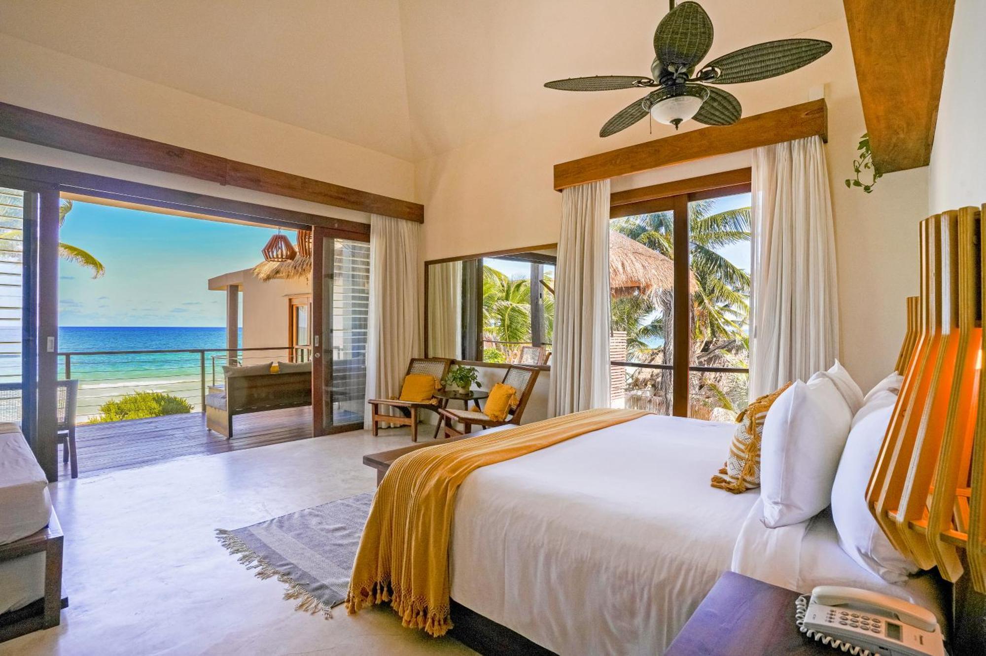 Suite con balcón y vistas al mar