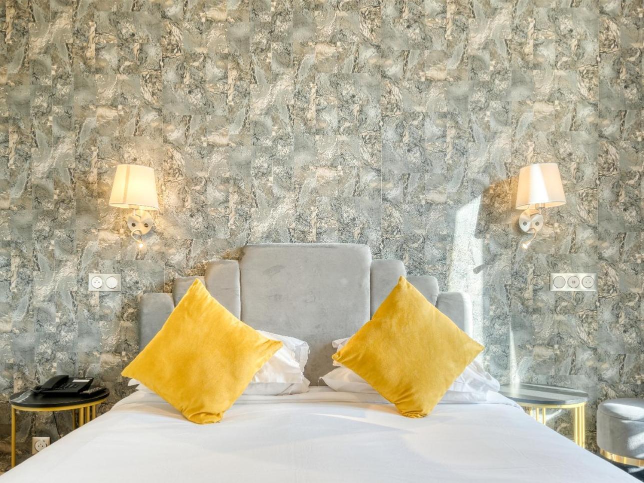 Family Room,1654274058:JPEG