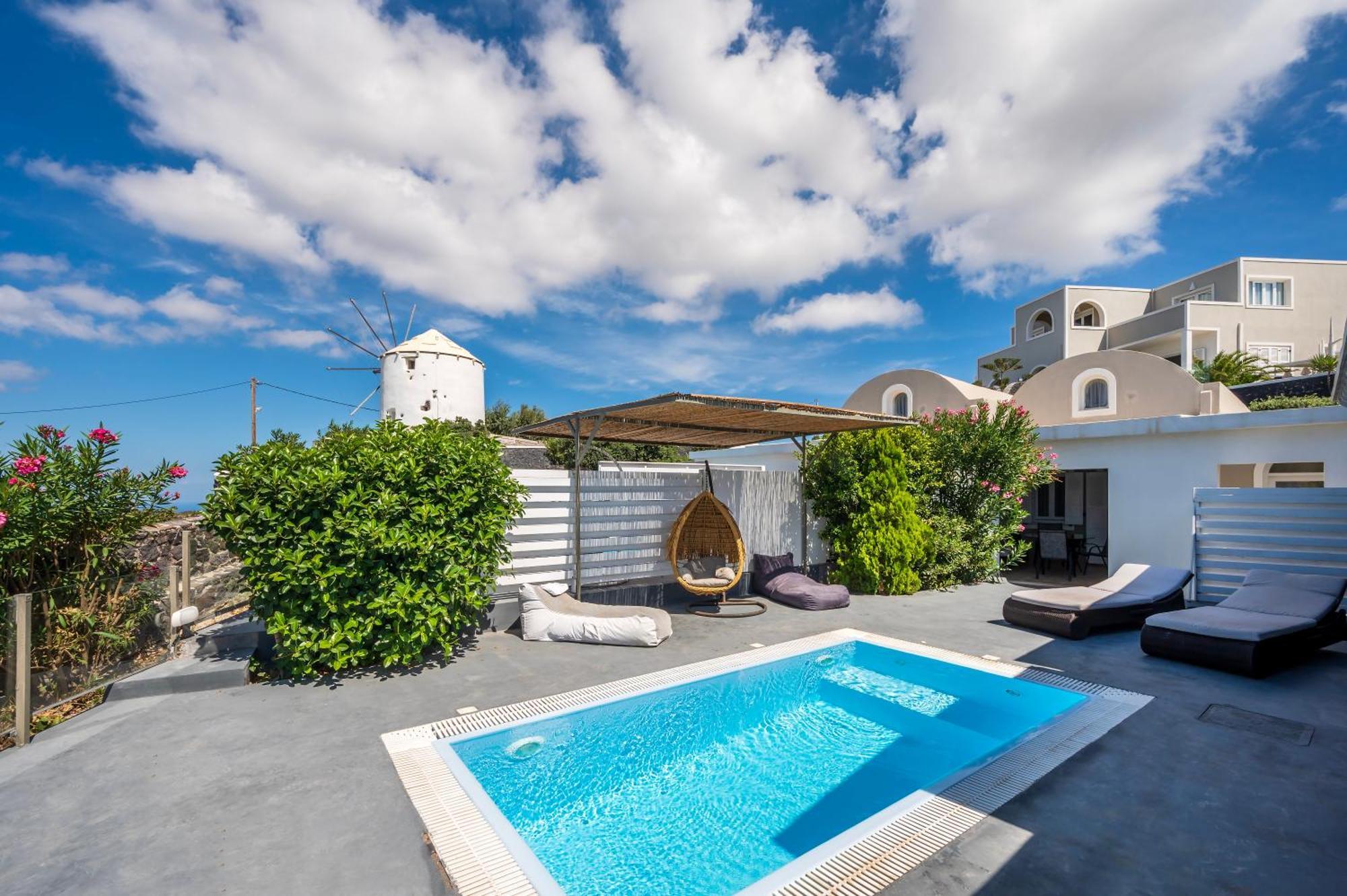 Maisonette with Private Pool & Sea View