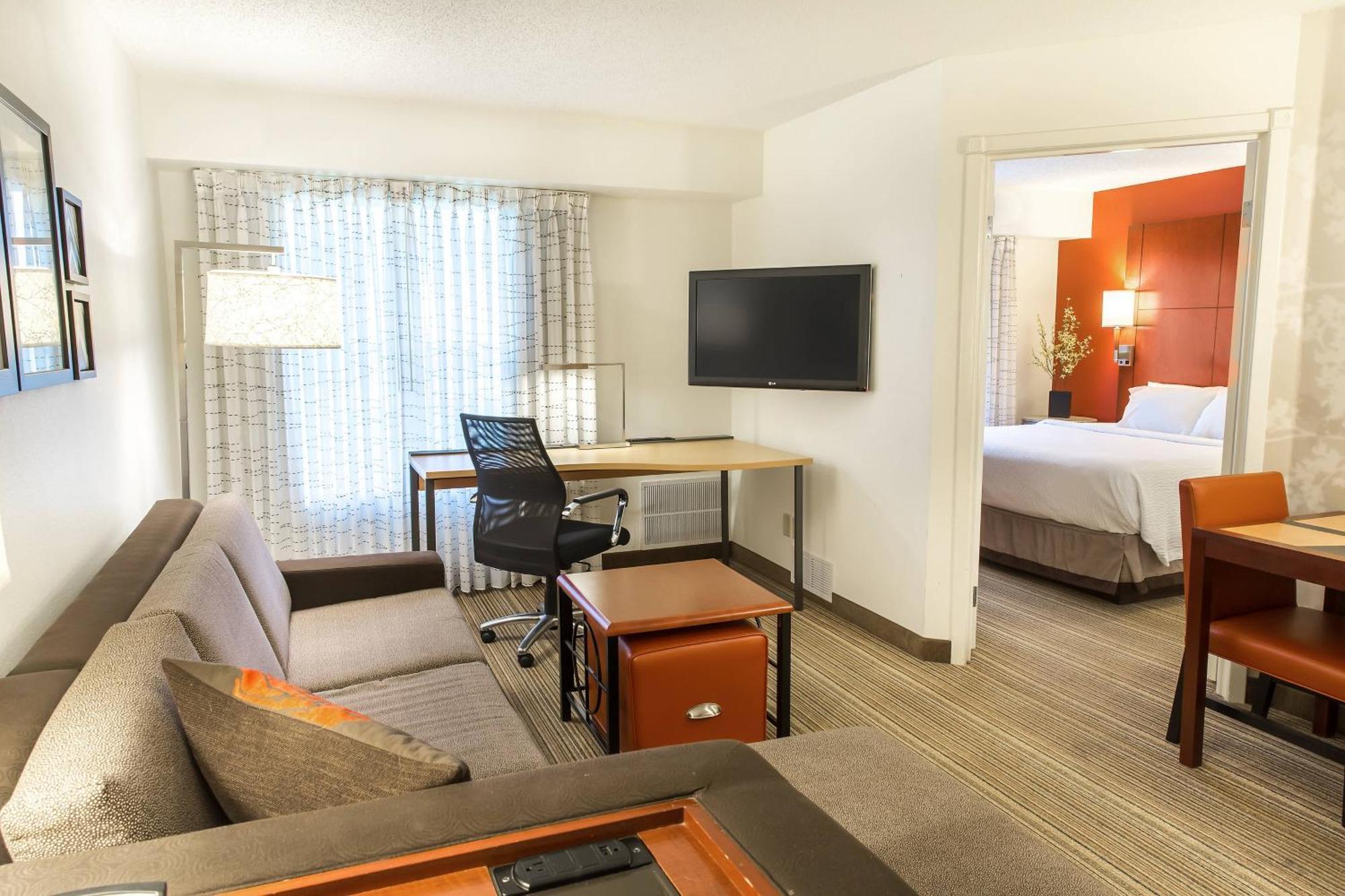 One-Bedroom King Suite