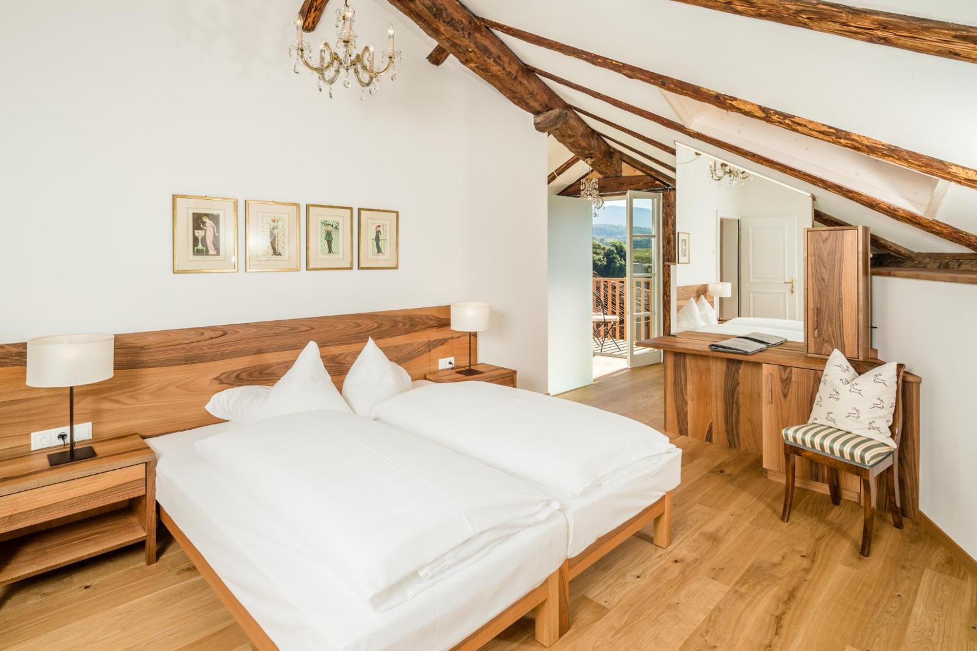 Double Room,1641036198:JPEG