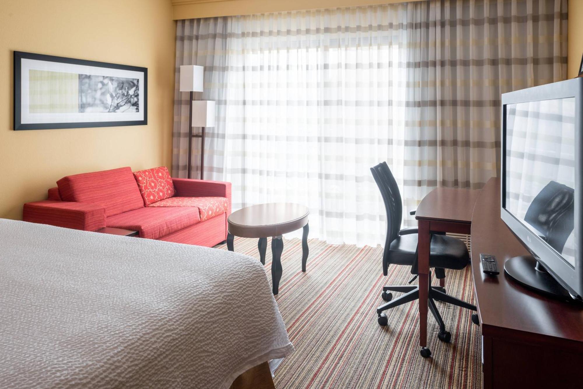Quarto com Cama King-size e Sofá-cama - Não Fumantes