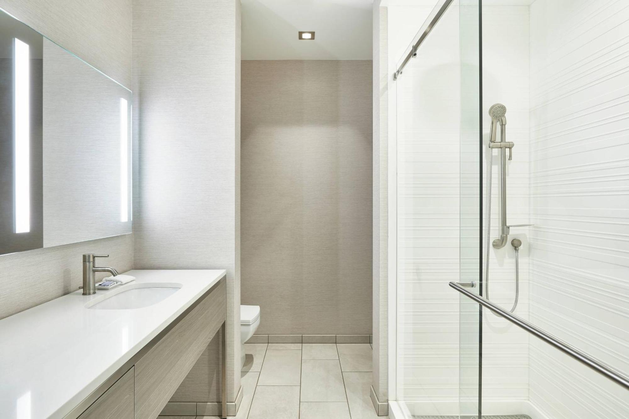 Habitación con 2 camas grandes - Adaptada para personas con problemas de audición
