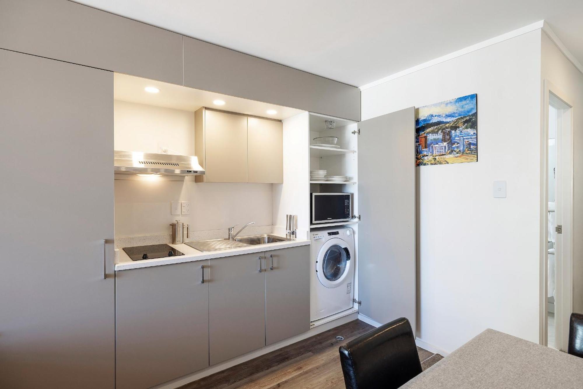 Studio Queen Apartment