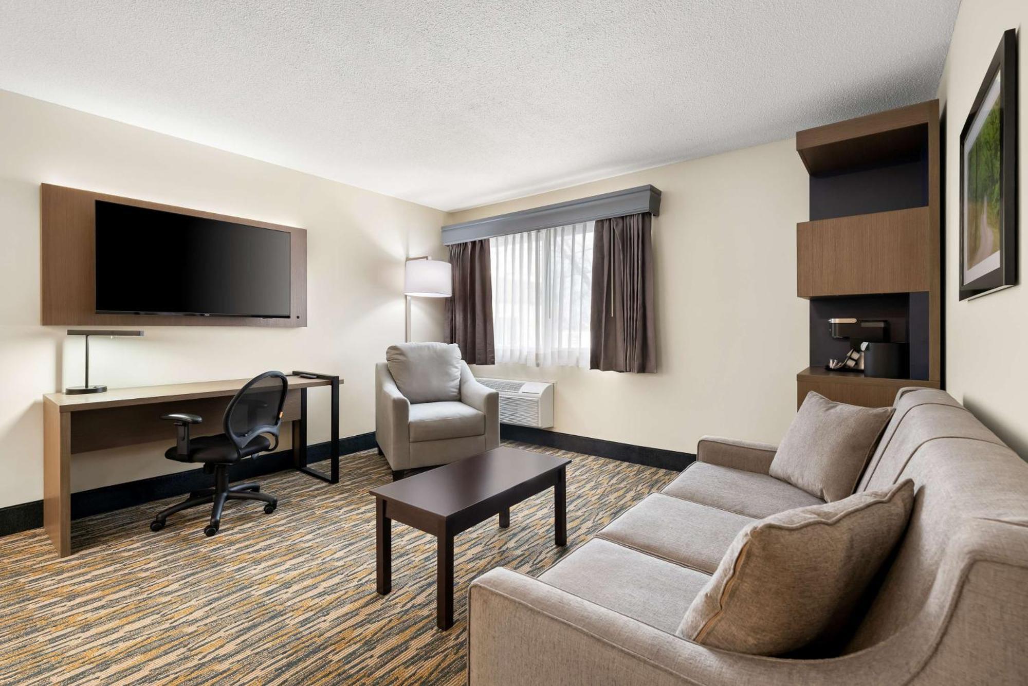 Two-Room King Suite with Sofa Bed and Spa Bath - Non-Smoking