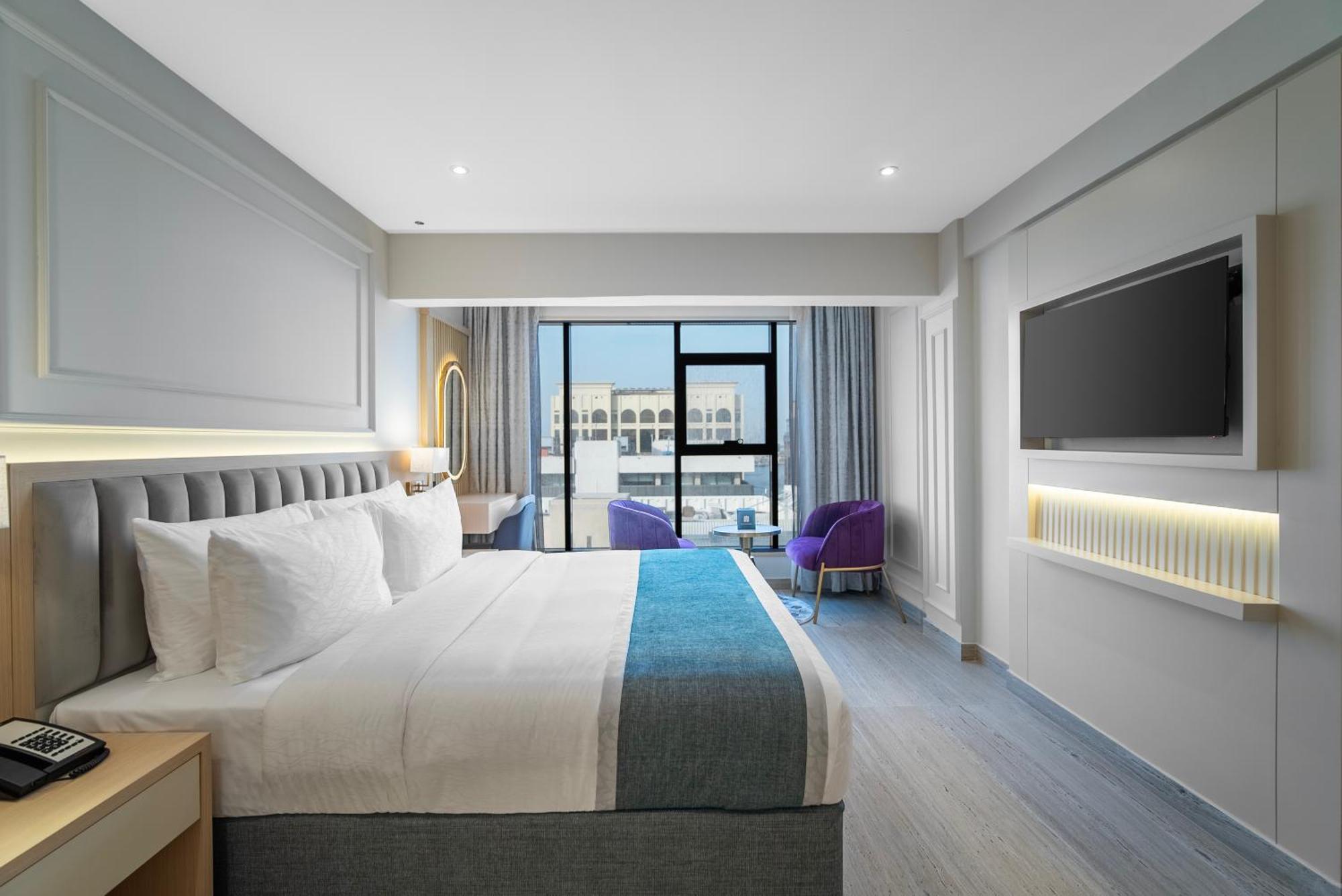 Deluxe Suite