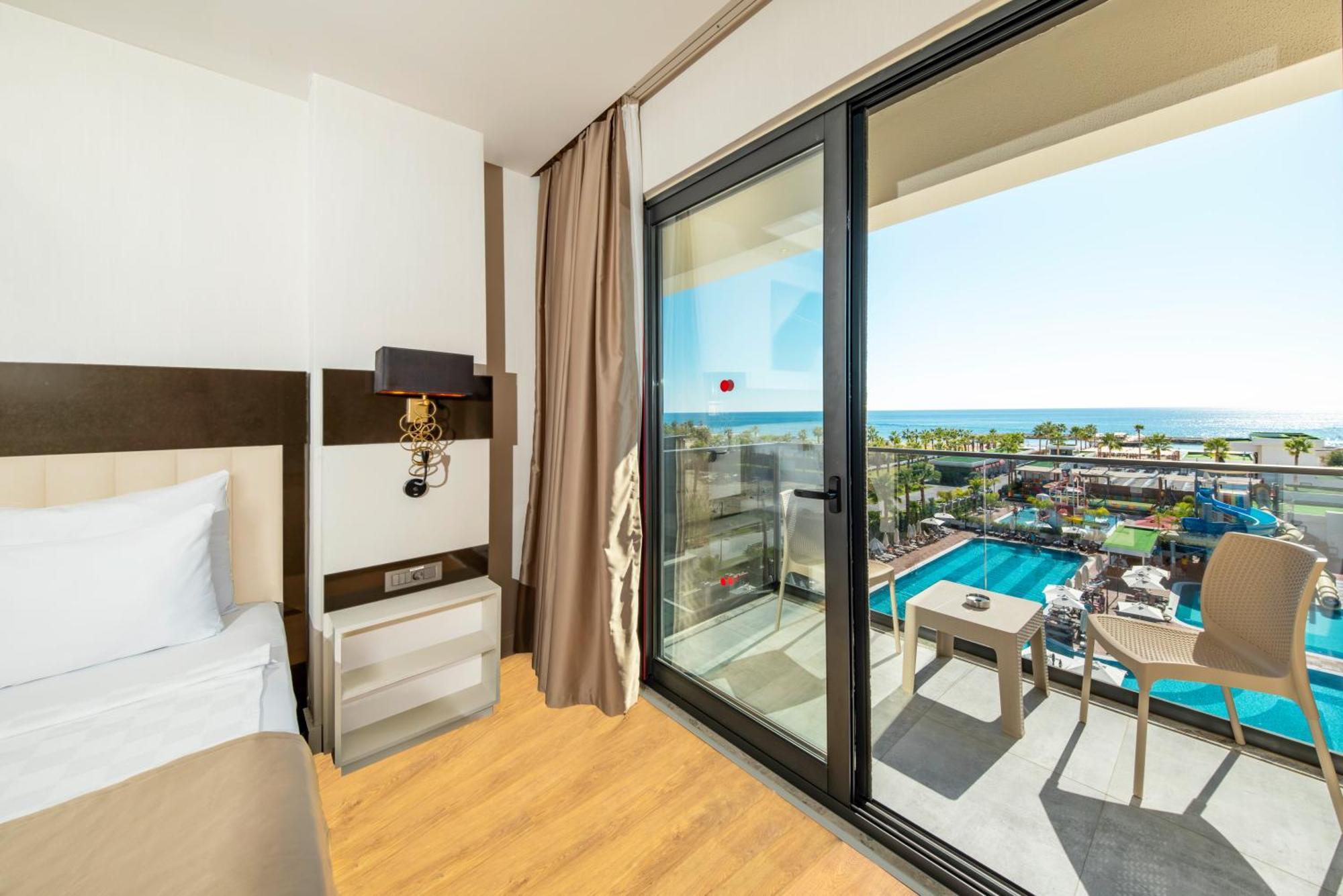 Chambre Double Deluxe avec Balcon - Vue sur Mer