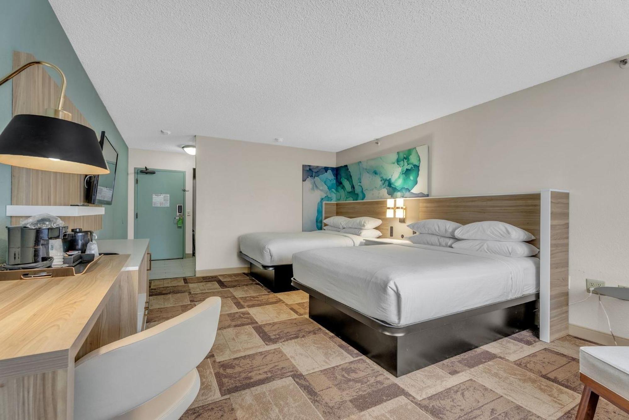 Queen Room with Two Queen Beds - Non-Smoking