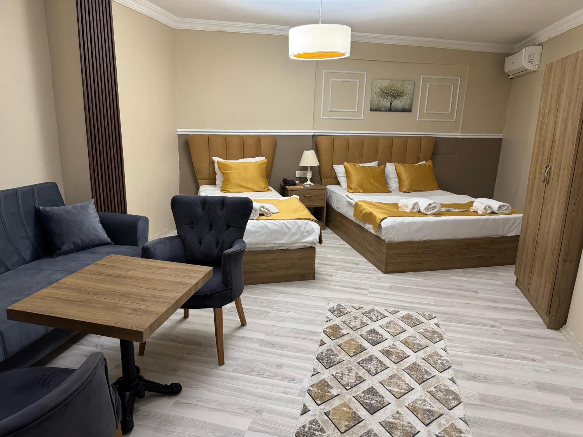 Quadruple Room with Bathroom