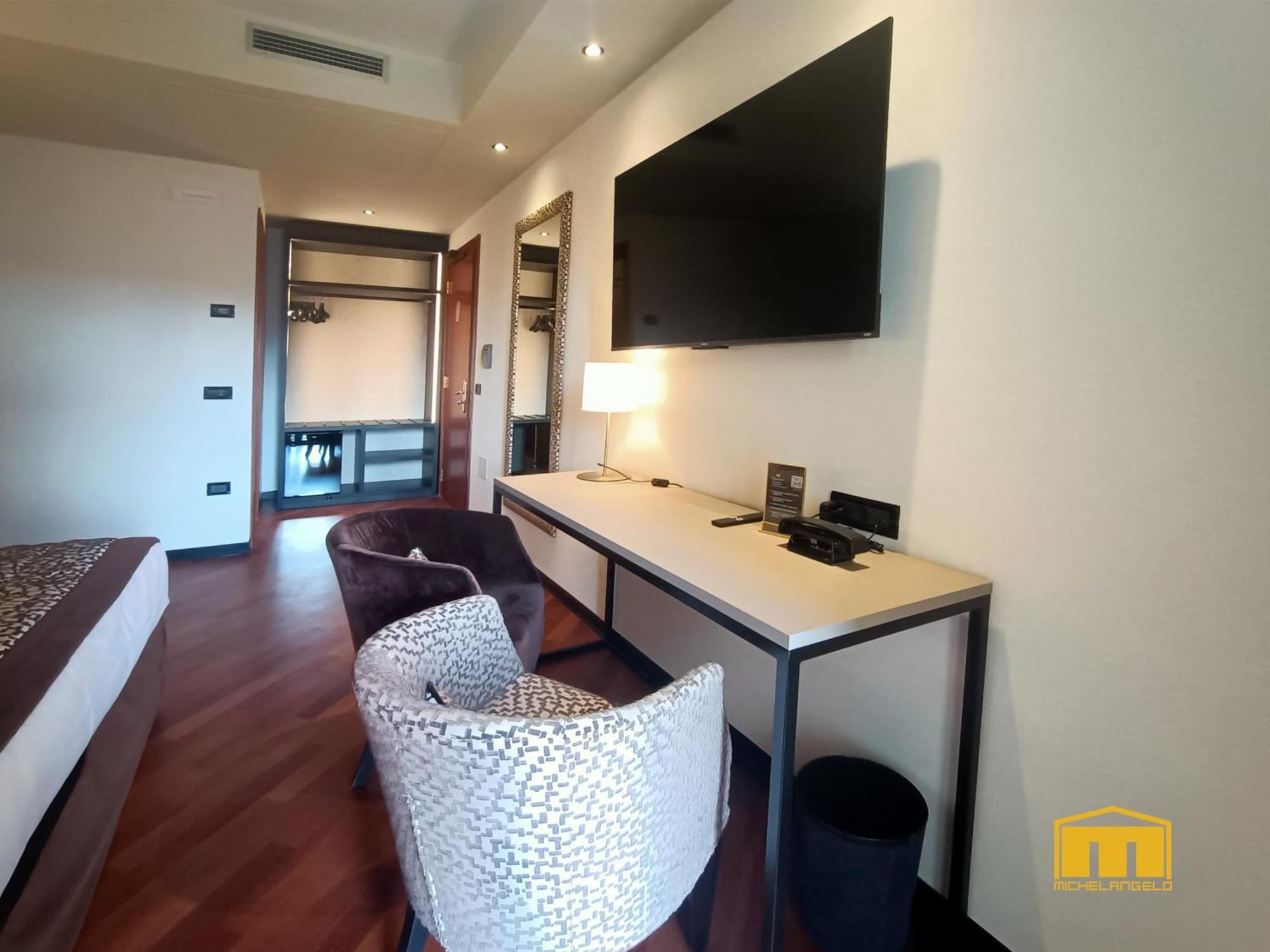 Deluxe Double Room,1658073483:JPEG