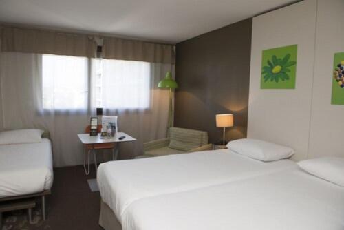 Chambre Standard Avec Trois Lits Simples
