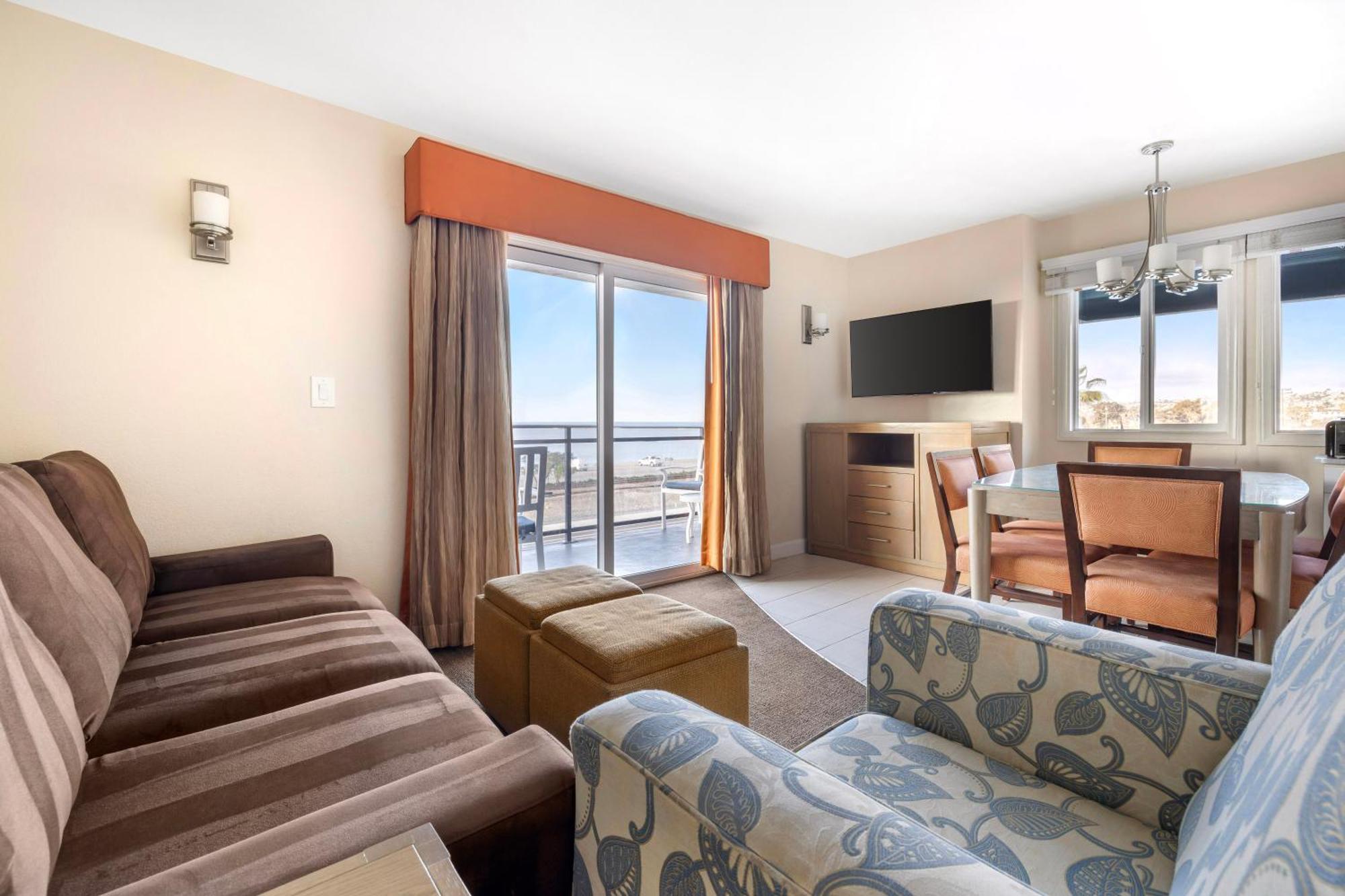 Two-Bedroom King Suite with Queen Bed and Ocean View