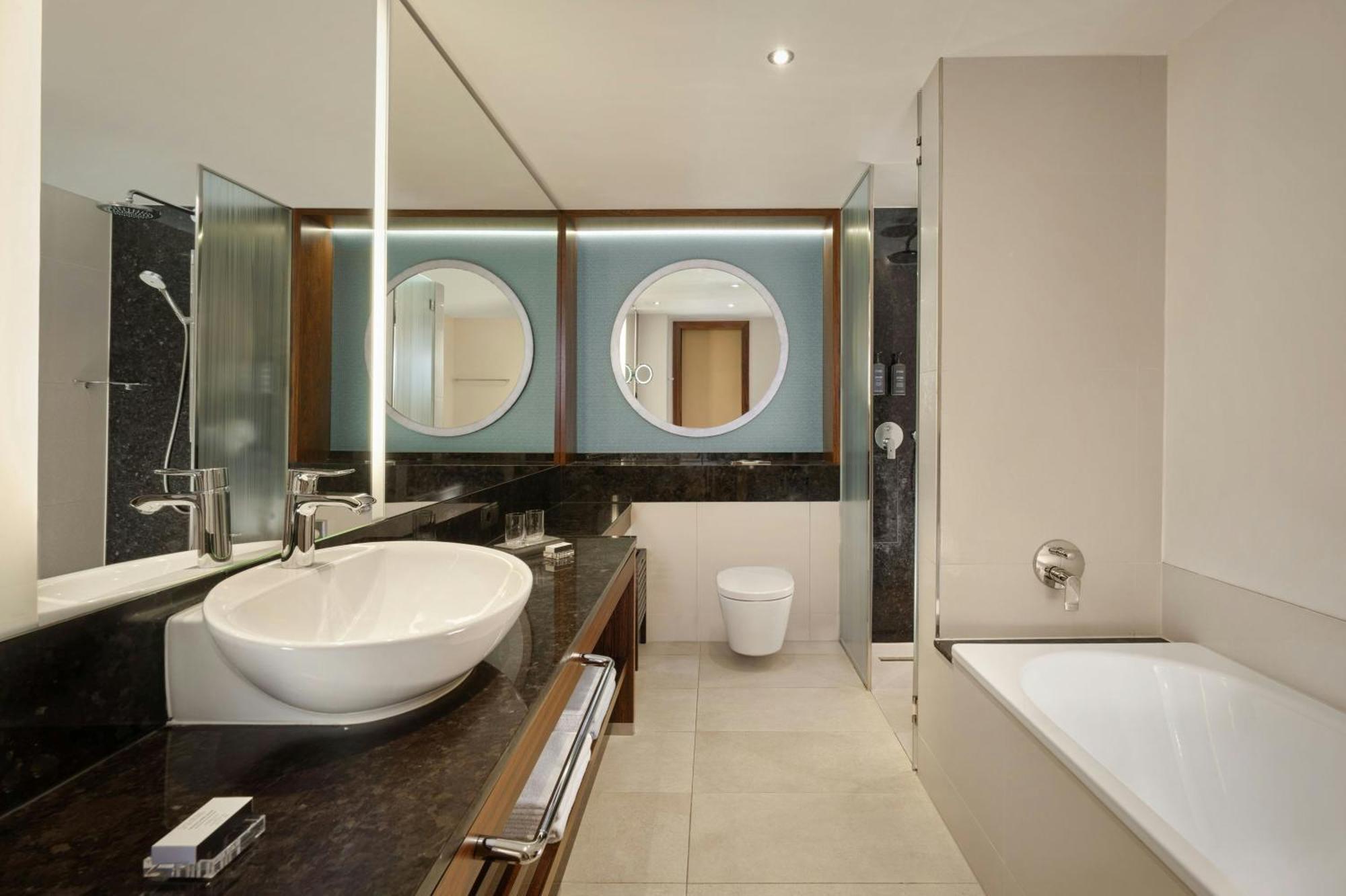 Junior Suite with Resort View