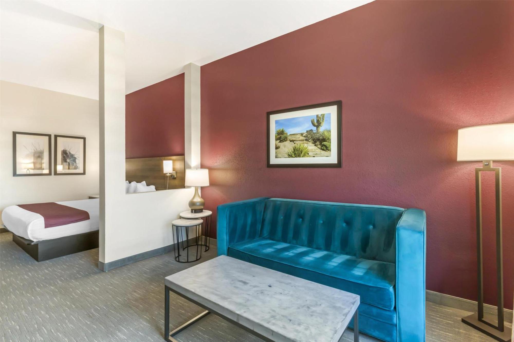 King Suite with One King Bed and Sofa Bed - Non-Smoking