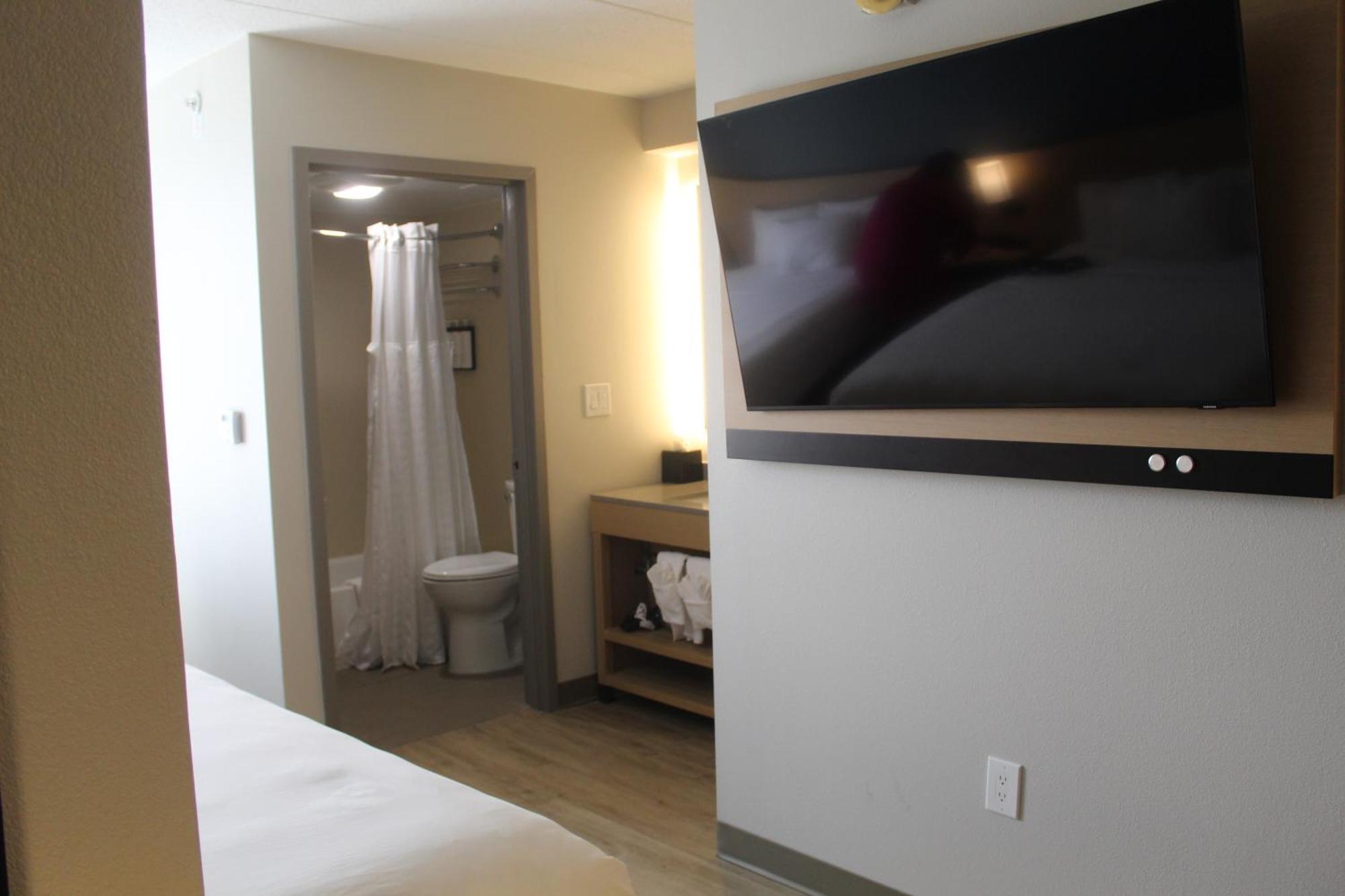 Double Room with Two Double Beds and Sofa bed - High Floor