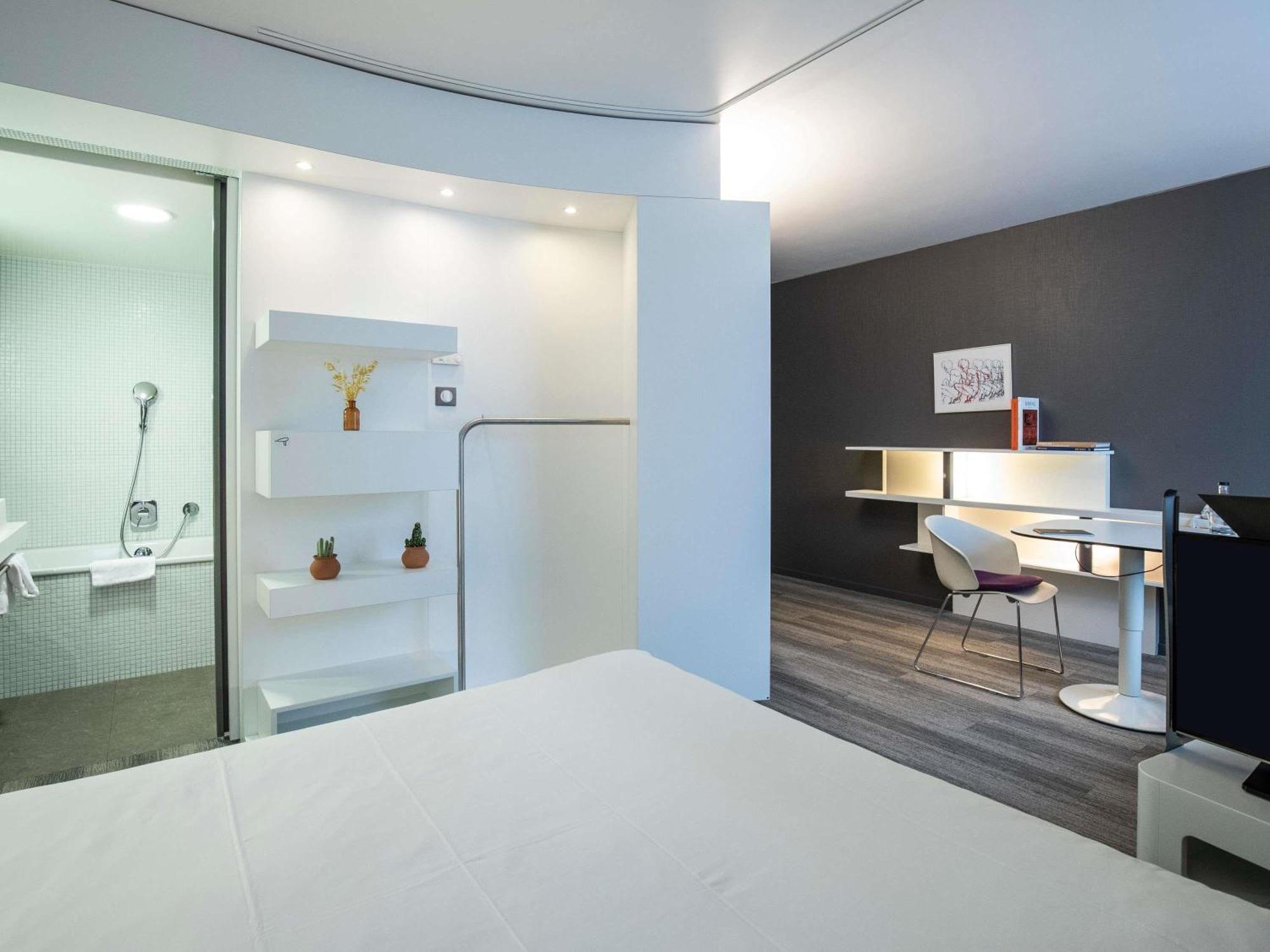 Superior Suite with One Double Bed and One Single Bed