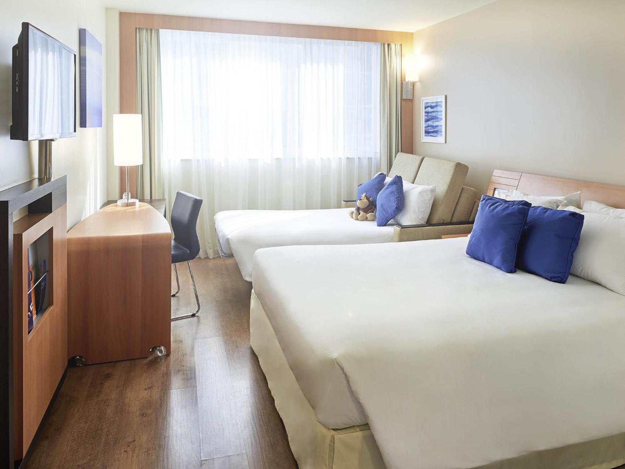 Superior Apartment with Queen Bed and Sofa Bed - Side Sea View